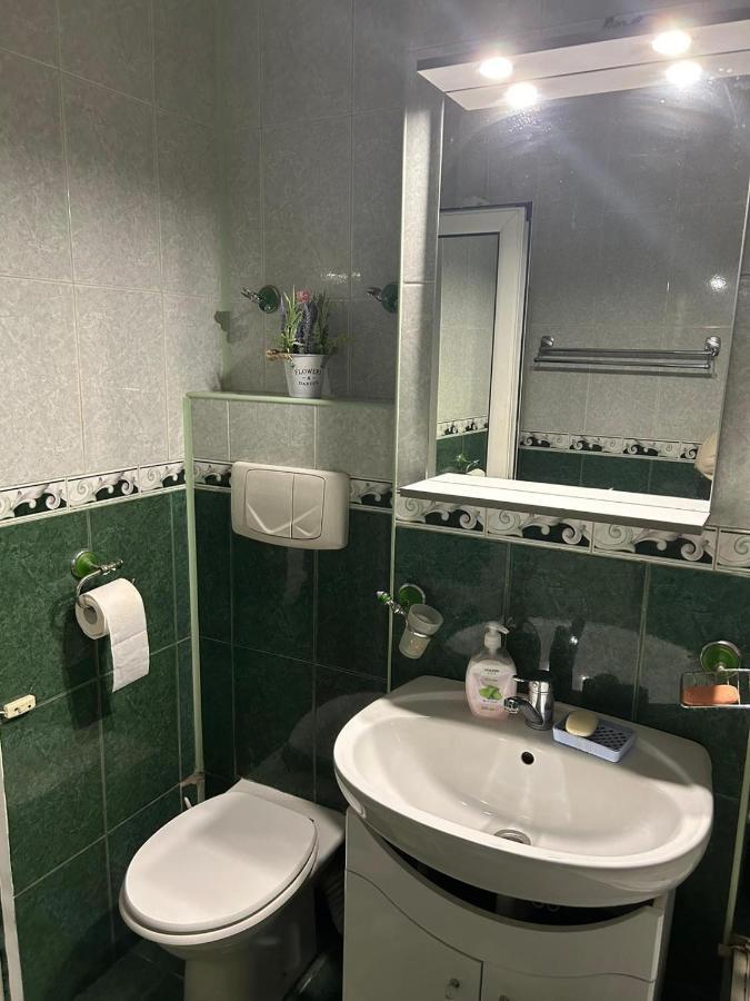 Apartament Onesti Bagian luar foto