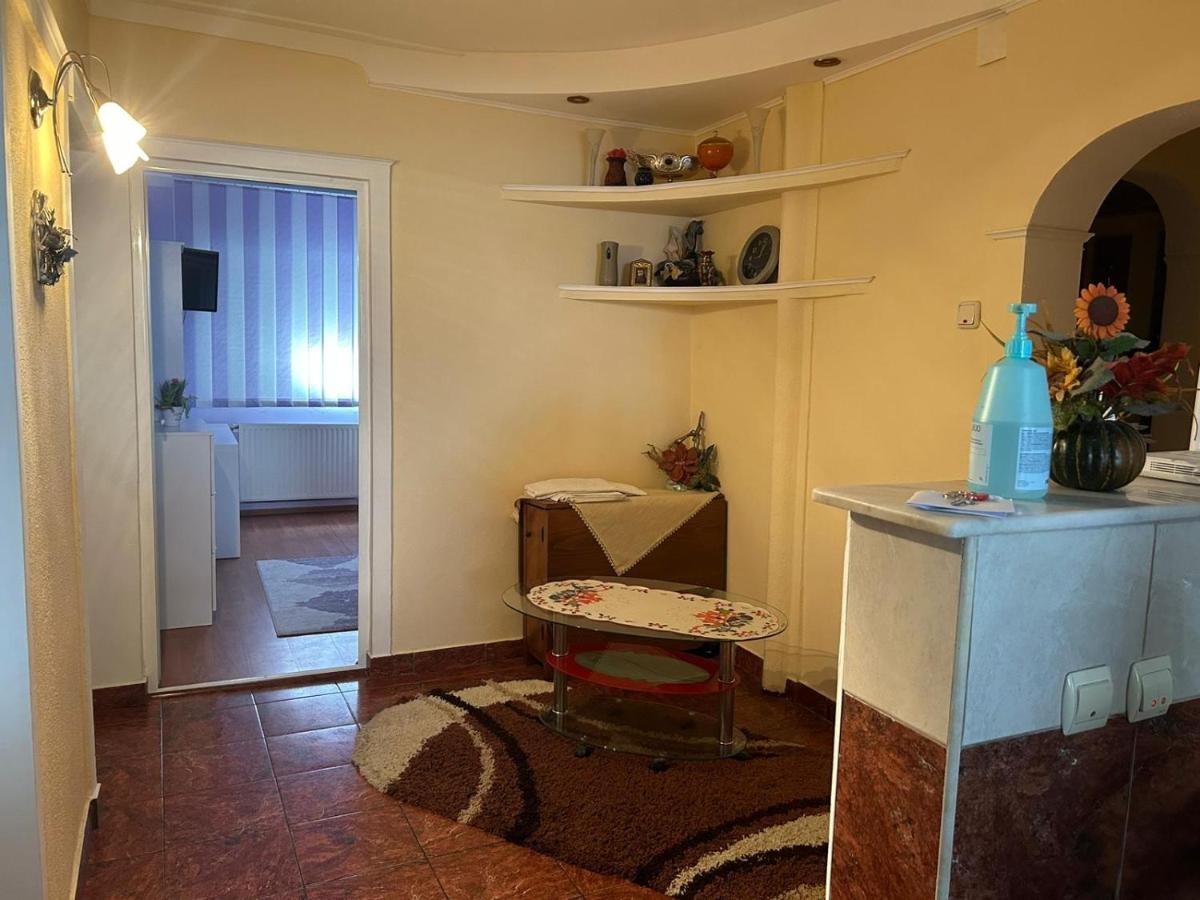Apartament Onesti Bagian luar foto