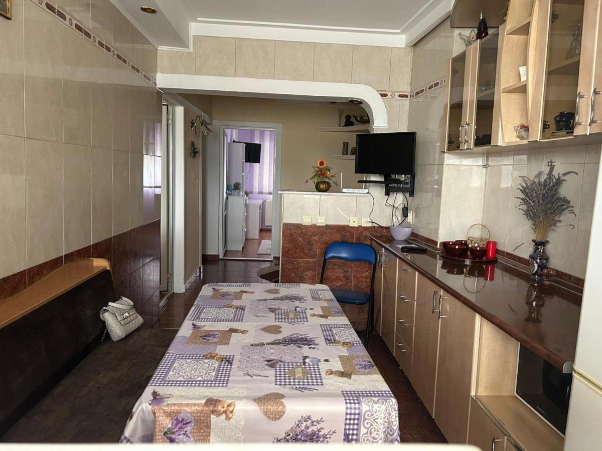 Apartament Onesti Bagian luar foto